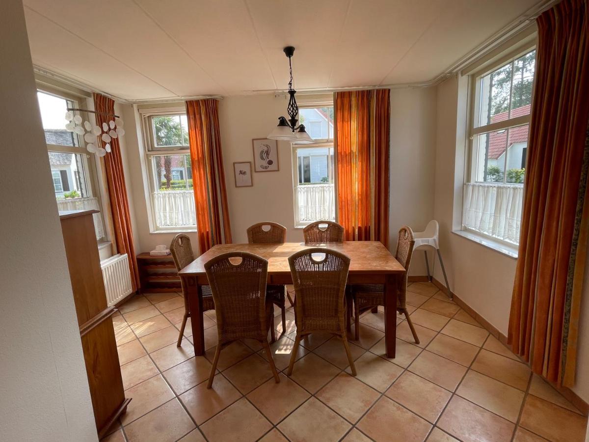Freistehendes Ferienhaus Am See Naehe Roermond Heel Bagian luar foto